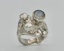 Load image into Gallery viewer, DS Moonstone 70&#39;s ring
