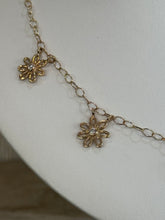 Load image into Gallery viewer, DS Delicate Daisy Chain Necklace
