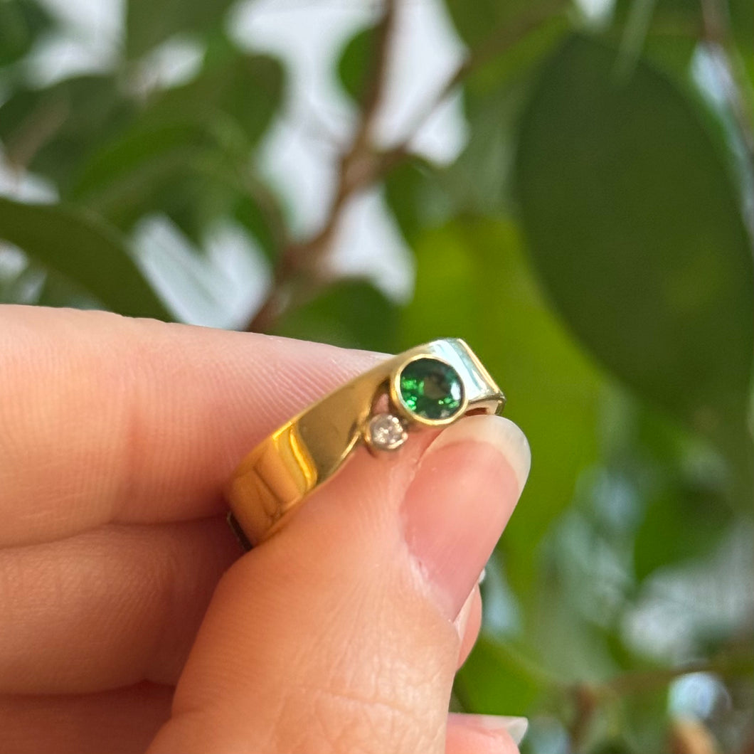 DS Tsavorite Garnet and Diamond Bezel Set Gold Band