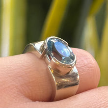 Load image into Gallery viewer, DS Oval Aquamarine Partial Bezel Ring
