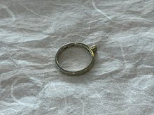 Load image into Gallery viewer, DS Ceylon Sapphire Bezel Ring
