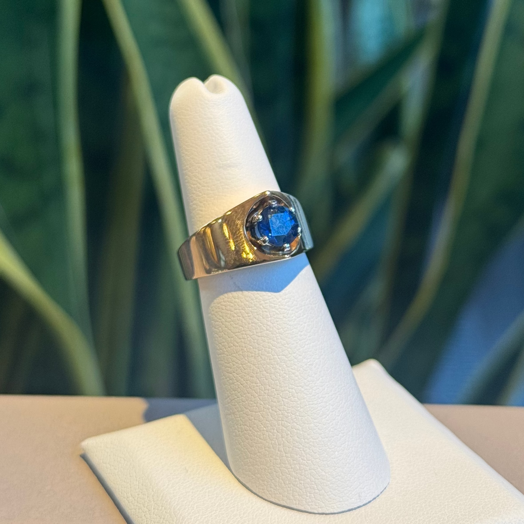 DS Ceylon Sapphire Tapered Band
