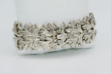 Load image into Gallery viewer, Modern Scrollwork Bracelet
