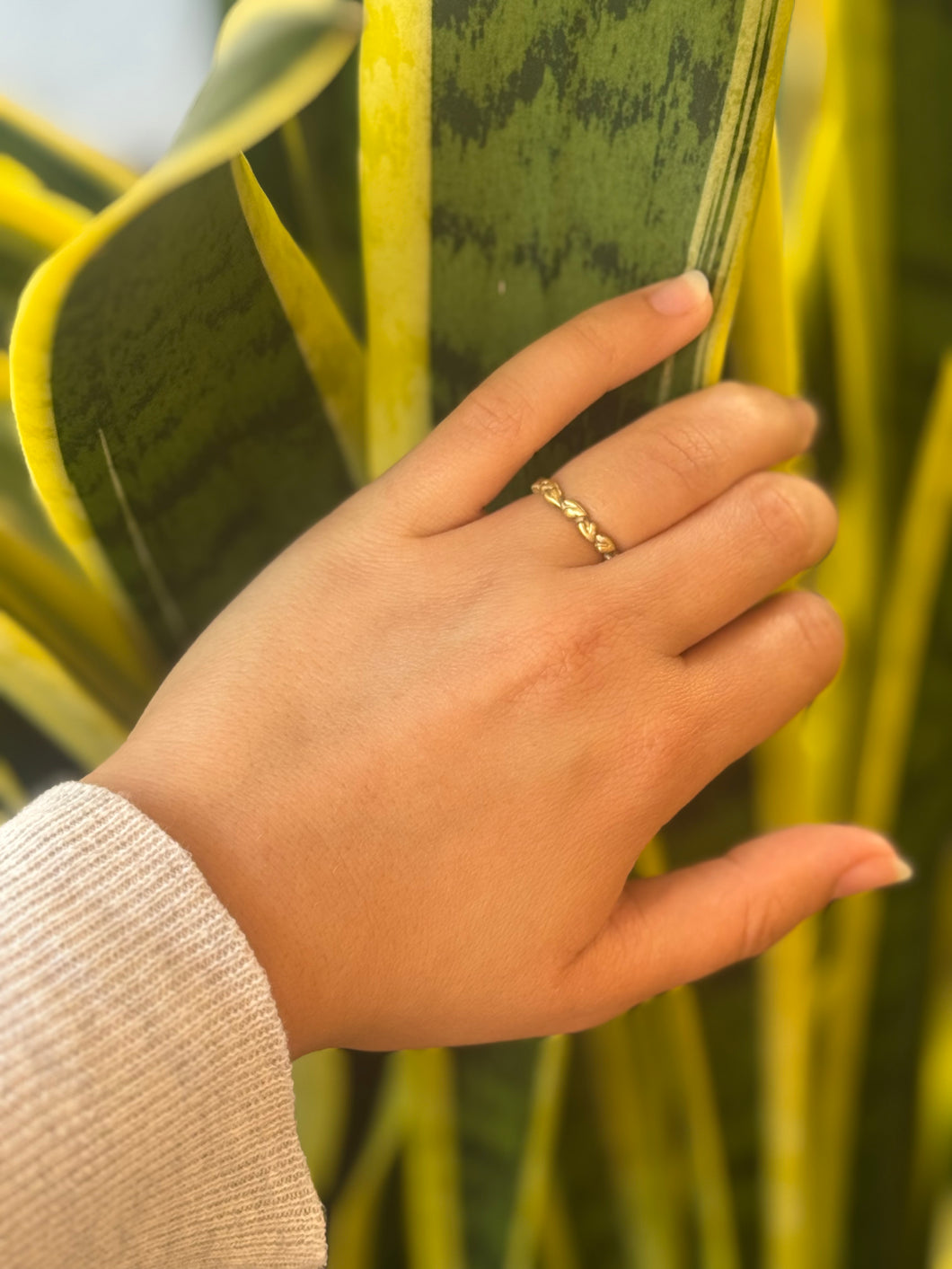 DS Vine of Hearts Gold Ring