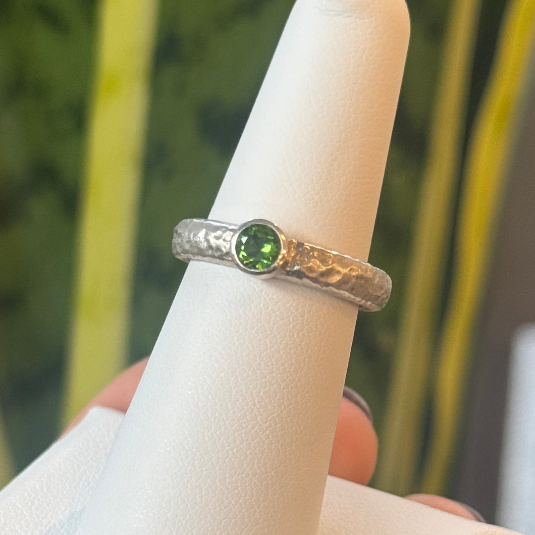 DS Solitaire Green Tourmaline Sterling Silver Ring
