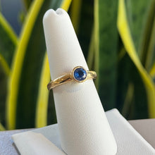 Load image into Gallery viewer, DS Ceylon Sapphire Bezel Set Gold Ring
