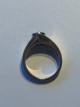 Load image into Gallery viewer, DS Ceylon Sapphire Tapered Band
