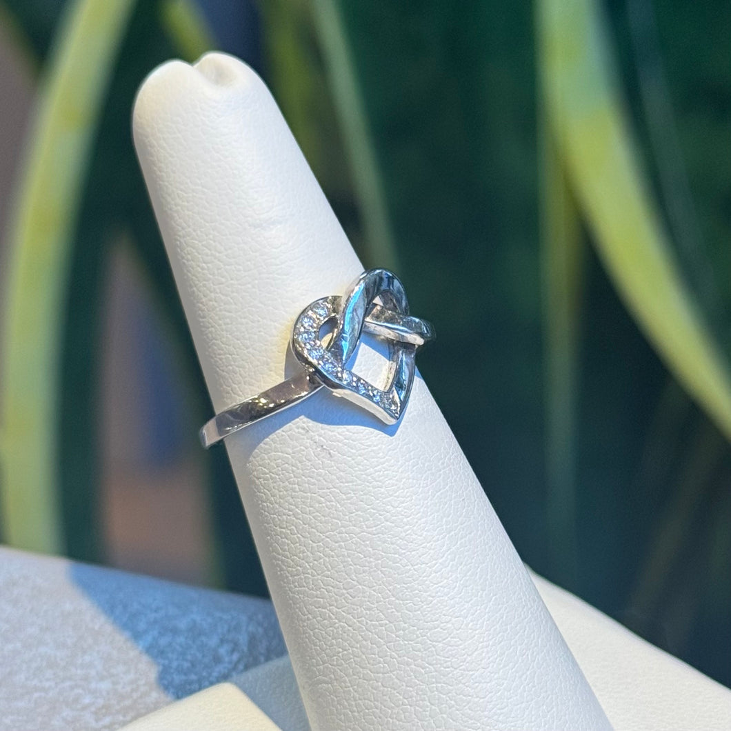 DS Heart Knot Ring