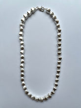Load image into Gallery viewer, Pebble Necklace

